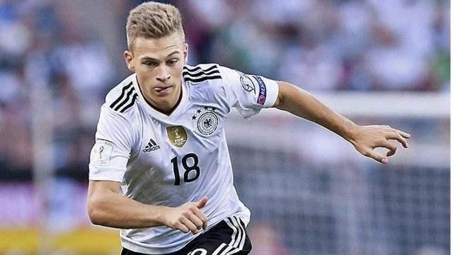  罗伊斯达成德甲三百场里程碑  