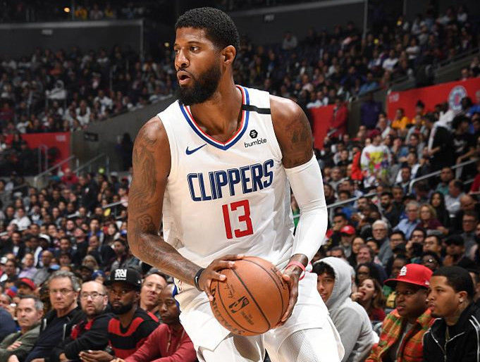  莫兰特压哨绝杀灰熊客场一分险胜快船止连败